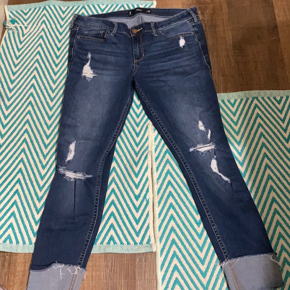 Hollister crop/ankle Jeans.  Size 29